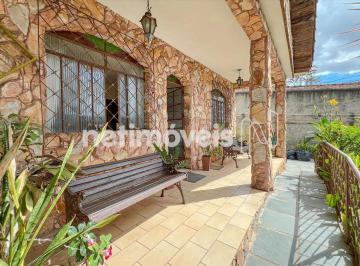 Casa · 333m² · 3 Quartos · 3 Vagas · Lote de 468m²; no Goiânia – Duas Residências Individuais e Lazer Completo