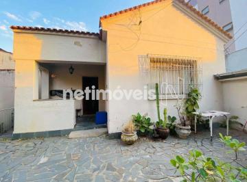 Casa · 375m² · 3 Quartos · 4 Vagas · Casa com 3 quartos em lote de 380m²; no Sagrada Família