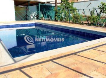 Casa · 113m² · 3 Quartos · 4 Vagas · Excelente Casa com Quintal Amplo e Ótima Localização.