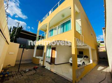 Casa · 205m² · 3 Quartos · 2 Vagas · Pronta pra morar, com habite-se