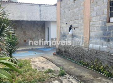 Casa · 330m² · 3 Quartos · 3 Vagas · Rua de fácil acesso, próxima a Av. Silviano Brandão.