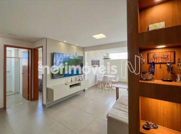 Sala de estar · Área Privativa de 03 quartos à venda no Candelária!