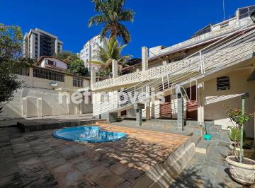 Casa · 450m² · 5 Quartos · 3 Vagas · Casa no São Lucas colada na Contorno, 4 qts, 2 andares, alpendre e quintal para filhos com alegria.