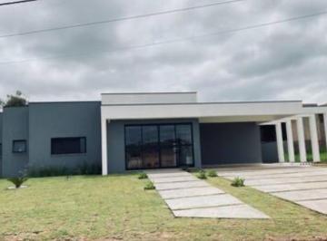 Casa de 4 quartos, Arandu · Casa no Riviera de Santa Critina I - Arandu com 4 quartos, sendo 2 suítes master