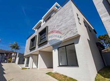 Casa de 3 quartos, Curitiba · Sobrado com 116m² três quartos sendo uma suíte com ático