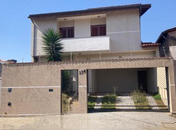 Casa de 3 quartos, São Roque · Linda casa com 3 dormitórios 237 m² de área construída em São Roque/SP