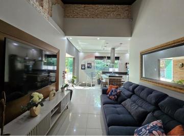 Casa · 270m² · 4 Quartos · 4 Vagas · Casa para locação, 4 quartos (1 suíte) piscina e área gourmet deslumbrante
