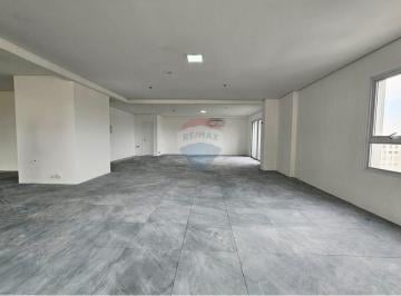 Comercial · 154m² · 5 Vagas · Sala comercial para locação na Barra Funda, 154 metros, 2 banheiros, ar condicionado, sacada e 3 vag