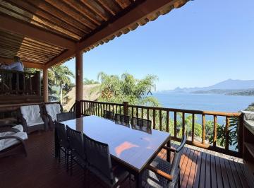 Casa · 250m² · 4 Quartos · 2 Vagas · Casa Exclusiva com Vista Panorâmica para o Mar em Angra dos Reis/RJ