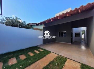 Casa · 88m² · 2 Quartos · 2 Vagas · 1 suíte, 1 quarto, varanda e 2 banheiros amplo quintal