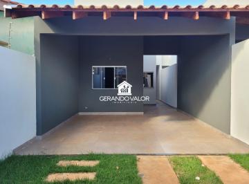 Casa · 88m² · 2 Quartos · 2 Vagas · 1 suíte, 1 quarto, varanda e 2 banheiros amplo quintal