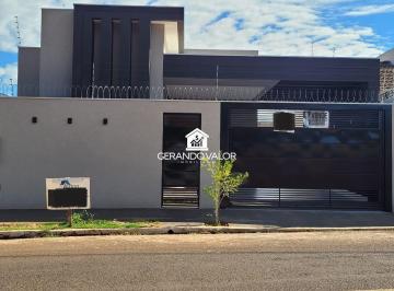 Casa · 103m² · 3 Quartos · 2 Vagas · Alto Padrão | localização privilegiada