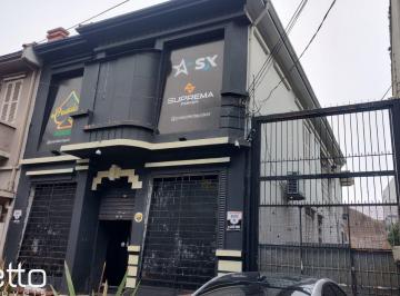Comercial · 495m² · 6 Quartos · 8 Vagas · Vende casa comercial podendo ser usado para vários seguimentos