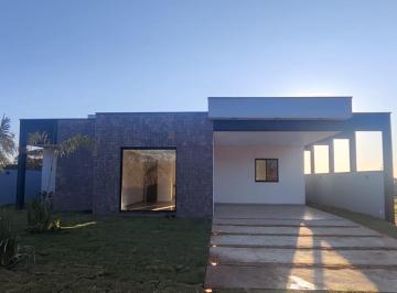 Casa de 3 quartos, Arandu · Linda casa com vista para o pôr do sol no Riviera de Santa Cristina I