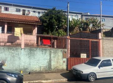 Casa de 4 quartos, Extrema · Casa à Venda em Extrema - MG