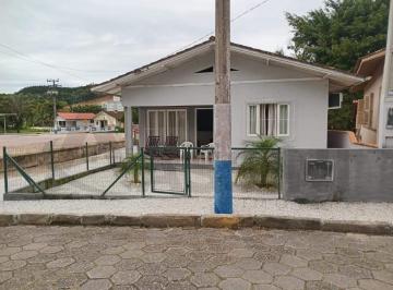 Casa · 100m² · 3 Quartos · 1 Vaga · Casa à venda no Centro de Guabiruba – SC