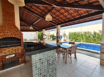 Casa · 103m² · 3 Quartos · 2 Vagas · Casa duplex em condomínio com lazer Possui 3 suítes, deck privativo - Bairro Lagoa Redonda