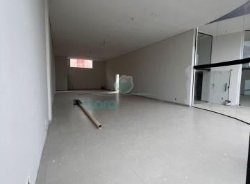 Comercial · 45m² · Loja/Salão em Parque Aeroporto - Macaé, RJ