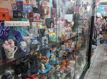 Comercial · 120m² · ponto comercial,loja de variedades e utilidades domesticas