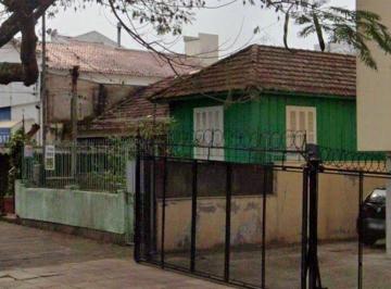 Casa · 60m² · 2 Quartos · Vende-se casa de madeira, com dois dormitórios, banheiro, sala e cozinha. Localização privilegiada n