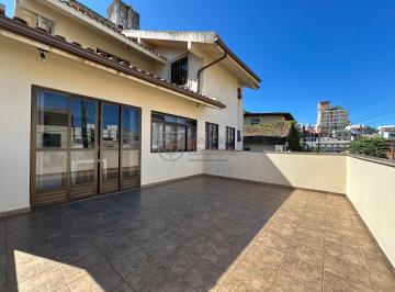 Casa · 222m² · 4 Quartos · 2 Vagas · Casa de 3 pavimentos próximo ao Shopping Beiramar