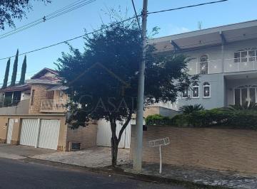Casa · 326m² · 4 Quartos · 2 Vagas · Casa em Bairro Nobre