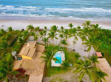 Casa · 2420m² · 3 Quartos · 1 Vaga · Linda casa de frente para o mar, na paradisíaca Rodovia Ilhéus–Itacaré