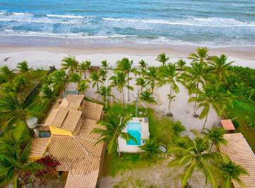 Casa · 2420m² · 3 Quartos · 1 Vaga · Linda casa de frente para o mar, na paradisíaca Rodovia Ilhéus–Itacaré