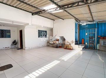 Casa · 195m² · 6 Quartos · 3 Vagas · QR 115, Sobrado à venda, Samambaia Sul.