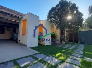 Casa · 200m² · 2 Quartos · 3 Vagas · Casa à venda com 2 quartos com área gourmet e amplo quintal no no Maravista - Itaipú