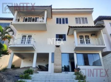 Foto 01 · Luxuosa Casa de 3 Suítes em Itaipu, Niterói-RJ