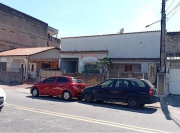 Casa · 130m² · 3 Quartos · Ótima Localização