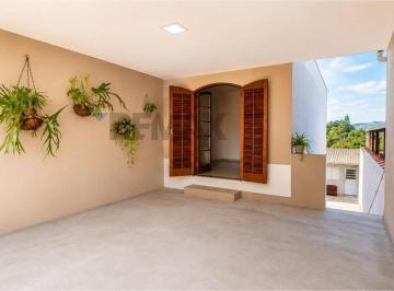 Casa · 121m² · 3 Quartos · Casa com edícula completa e ambientes independentes/Jd. Santo Antônio