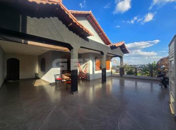 Casa · 157m² · 3 Quartos · 10 Vagas · Casa à venda no bairro Bela Vista, 3 quartos, 1 suíte e 10 vagas.