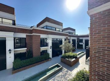 Casa · 267m² · 3 Quartos · 2 Vagas · TownHouse Uma Afirmação de Estilo e Sofisticação no Coração do Ahú.