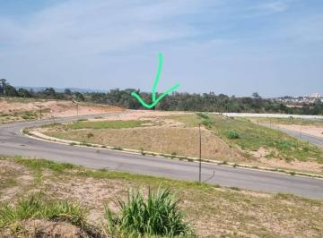 Foto lateral do terreno · TERRENO 420M² PLANO COM PROJETO APROVADO - PORTAL DOS LAGOS JUNDIAÍ R$749.0