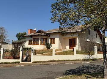 Casa de 3 quartos, Águas de São Pedro · Casa 3 suites - Águas de São Pedro 