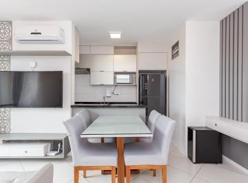 Apartamento de 2 quartos, Curitiba · APARTAMENTO NO BAIRRO GUAÍRA COM 2 QUARTOS, SUÍTE E 2 VAGAS