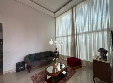 Casa · 398m² · 3 Quartos · 6 Vagas · Casa em condomínio disponível para locação no bairro Morada da Colina em Uberlândia-MG
