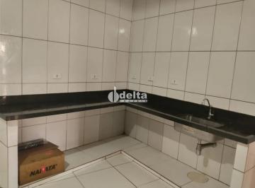 Casa · 200m² · 3 Quartos · 2 Vagas · Casa residencial disponível para venda no bairro Bom Jesus em Uberlândia-MG