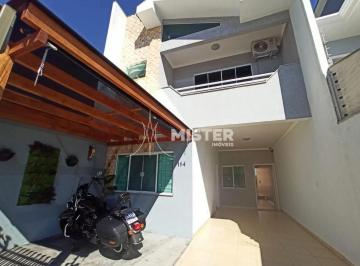 Casa · 174m² · 3 Quartos · 2 Vagas · SOBRADO COM 1 SUÍTE E 2 QUARTOS NO JARDIM FREGADOLLI EM MARINGÁ - PR