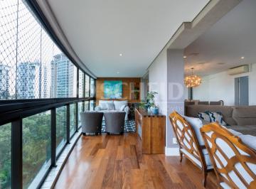 Apartamento · 192m² · 4 Quartos · 4 Vagas · Apartamento á Venda no Panamby com 192m², 4 quartos sendo 4 suítes, 4 vagas.
