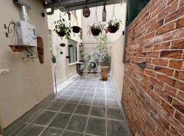 Área externa · Apartamento 2 quartos, 90m², reformado, no Humaitá.