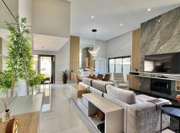 Casa · 220m² · 3 Quartos · 4 Vagas · Casa térrea em condomínio - Colombo/PR