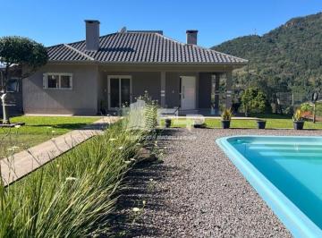 Casa · 155m² · 1 Vaga · CASA COM PISCINA NO BAIRRO ARROIO FELIZ