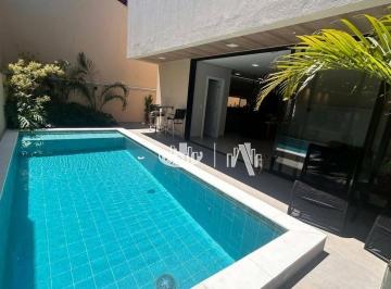 d4b61050cc207ab9c469092d198ba6fcd5104a22 · Sobrado com 3 suites à venda, 226 m² por R$ 1.790.000 - Universitário - Londrina/PR