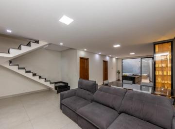 7fa944ef-f355-4550-ab93-7430e1f3b367 · Sobrado para venda em Laranjeiras com 3 quartos, sendo 3 suítes, 128m²
