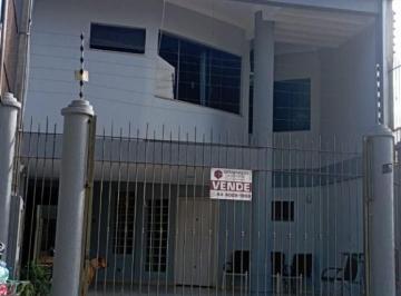 Casa · 334m² · 3 Quartos · 2 Vagas · Sobrado com 3 dormitórios à venda, 334 m² por R$ 900.000,00 - Vila Progresso - Maringá/PR