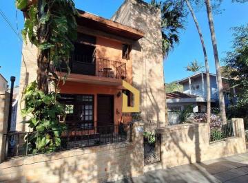 79cb41f06598c3c6810b8602c2a1e9af9295560c · Casa à venda no Jardim Floresta | Rua tranquila | Amplo quintal | Piscina e área verde | Vila Albert