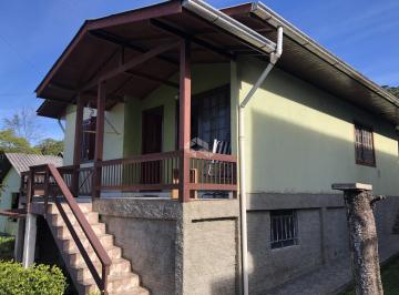 Casa · 160m² · 4 Quartos · 2 Vagas · Casa de 160m2 com amplo terreno